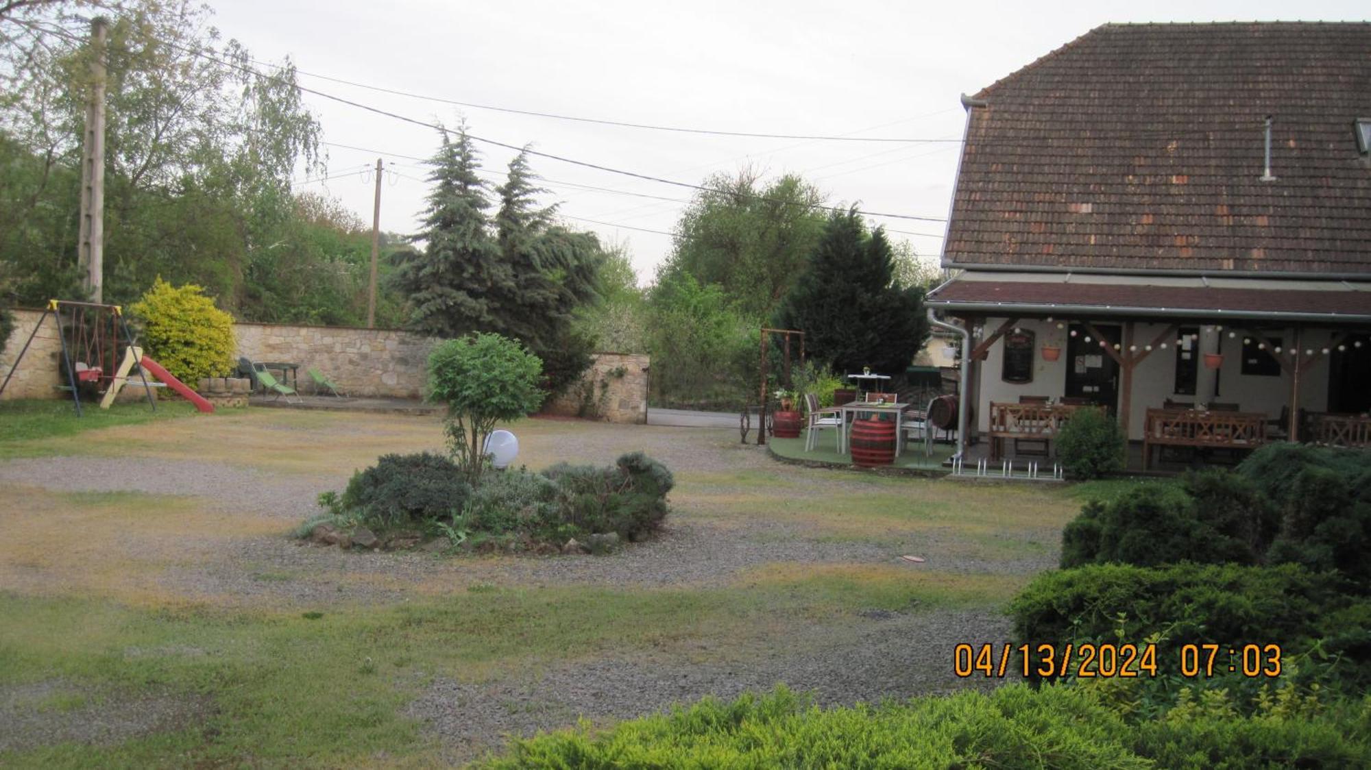 Benyei Fogado Panzio Es Etterem Bed & Breakfast Erdobenye Exterior photo
